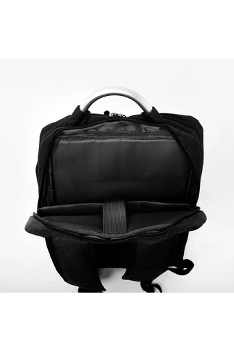 Čierny Ruksak Business Class Wizzair veľkosť (40*30*17cm)
