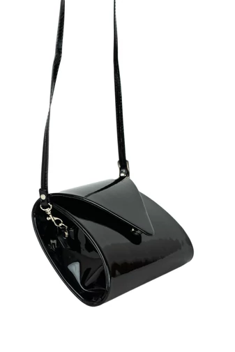Prestige elegantná čierna taška cez rameno s patentom, rozmery 24 cm x 15 cm x 5 cm
