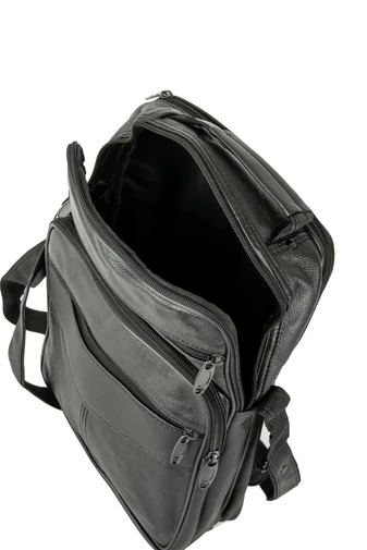 D.D.DAS čierna pánska crossbody kabelka  z prírodnej kože, Rozmery 36 cm x 28 cm x 8 cm