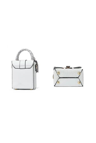 Čierna crossbody kabelka Bonluo z lakovanej kože Veľkosť 17*13*8cm