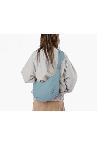 Modrá crossbody taška Bonluo vyrobená z extra ľahkého vodotesného materiálu Veľkosť (25,5*45*16 cm)