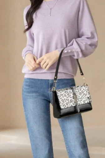 Čierna Crossbody kabelka Bonluo z lakovanej kože so vzorom ruží Veľkosť 17*26*9cm