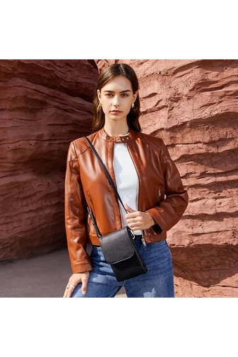 Crossbody Kabelka z PU kože s Viacerými Vreckami a Nastaviteľným Popruhom, Bonluo Čierna 20×13×3cm
