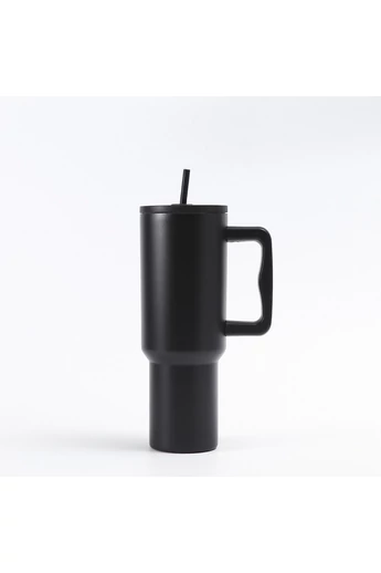 Termálny Hrnček 1200 ml so slamkou Ergonomická rukoväť a viečko s rýchlym zatváraním Ideálne do auta Čierny